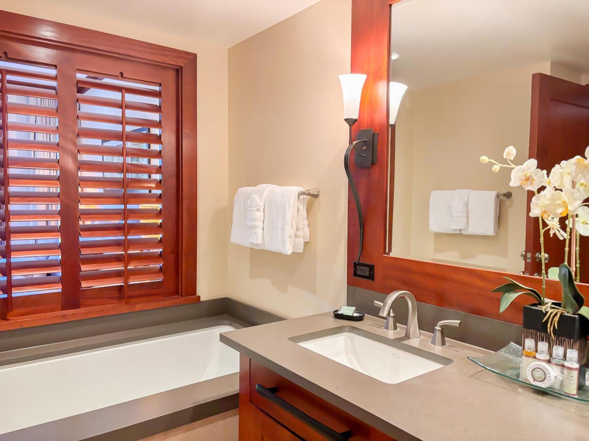 Ko Olina Beach Villas B304 - 3Br Luxury Condo With Stunning Ocean View & 2 Free Parking 卡珀累 外观 照片